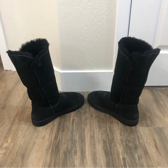 Ugg Classic Cuff Tall Boot - Picture 7 of 9